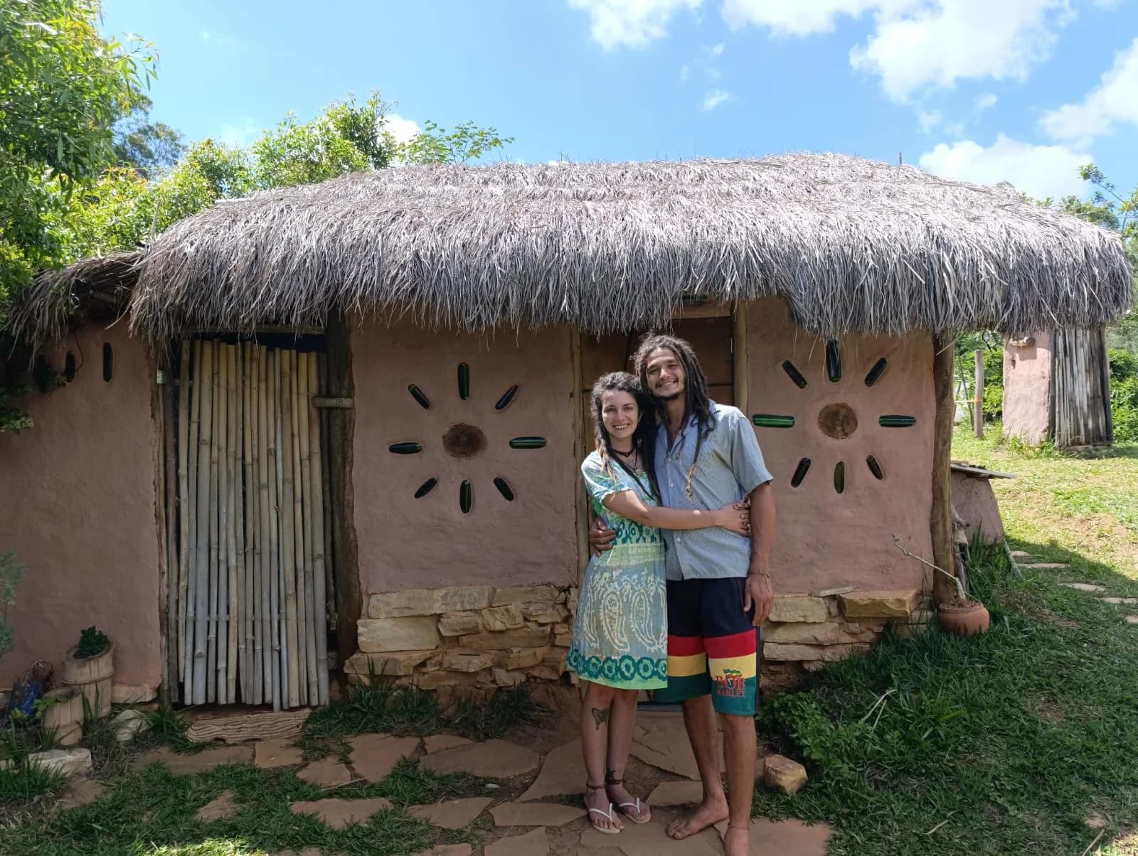 Huga & Alê - Fundadores da Casinha de Sapê